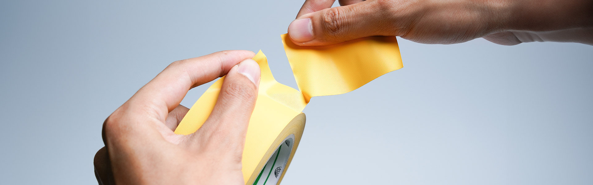 Globe Tape No-Knife Cloth Tape Product Image